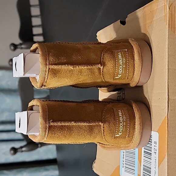 UGG Koolaberra Classic II Weather Short chestnut color boots size 6 - Picture 9 of 12